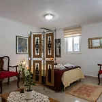 Apartment Myrto Lower Ground Floor *