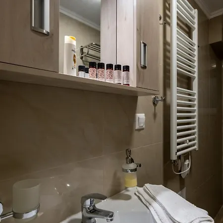 Myrto Lower Ground Floor Appartement *