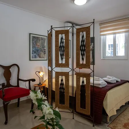 Myrto Lower Ground Floor Appartement *