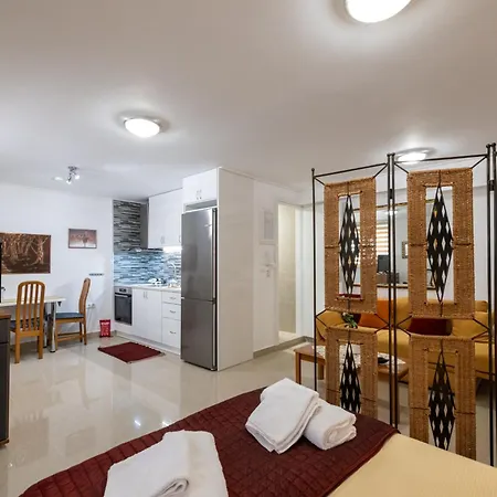 Myrto Lower Ground Floor Kalamata