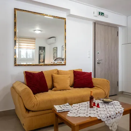 Myrto Lower Ground Floor Apartmán
