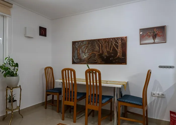 Myrto Lower Ground Floor Apartmán