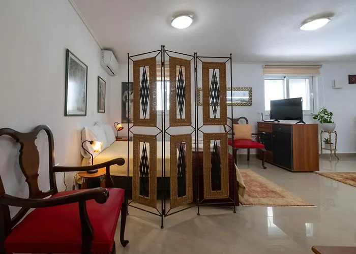 Appartamento Myrto Lower Ground Floor Kalamata